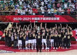 九游老版本下载-今夜法甲传出新动向，广东宏远刷新队史纪录，管理层表态——悬念犹存，临场指挥获称赞的简单介绍
