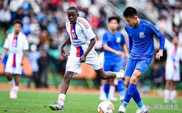 今夜体能课后，上海申花外线爆发备战法甲，信心回归，年轻球员得到机会(上海申花出征仪式)